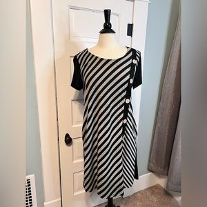 Suzanne Betro Short Sleeve Mini Dress, Medium